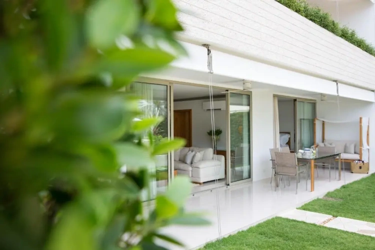 2 Bedrooms Poolside Suite with garden view