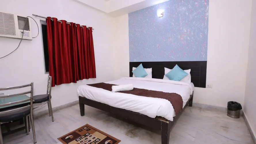 NoVo Agra Hotel