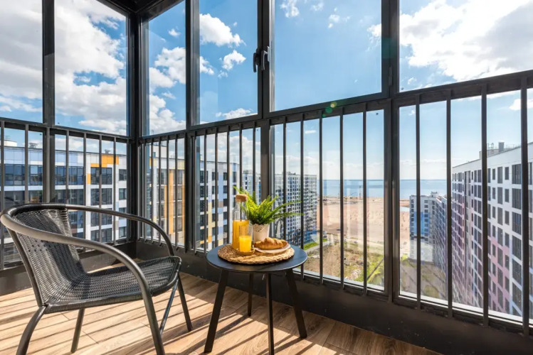 Фотография номера квартиры Апартаменты Морской Фасад с Видом на Залив и Балконом