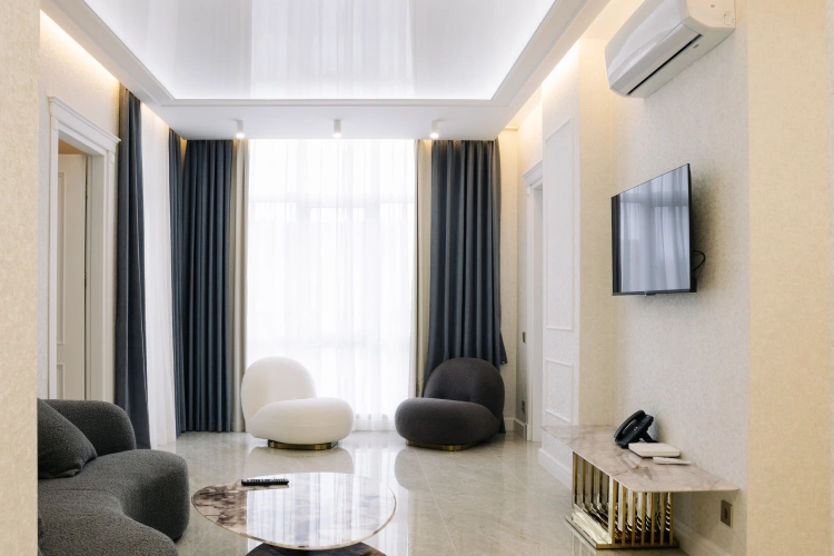 Suite with balcony and with mountain view