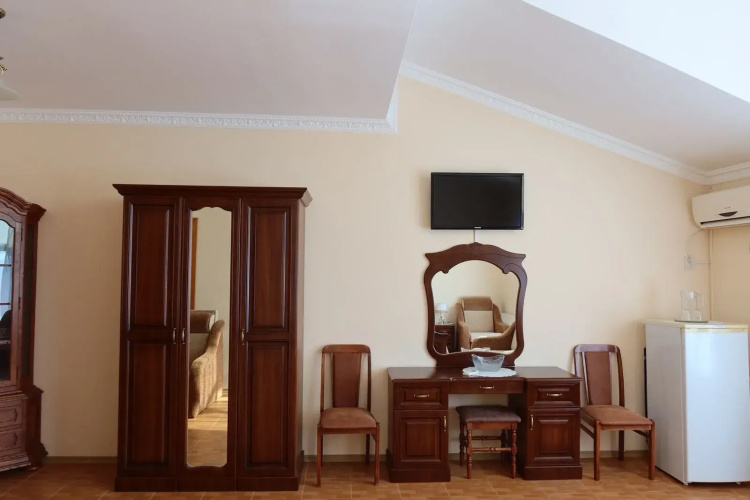 Dzhugelia Guest House