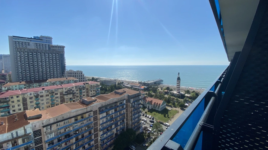 Deluxe Triple room with balcony and with city, mountain and sea view