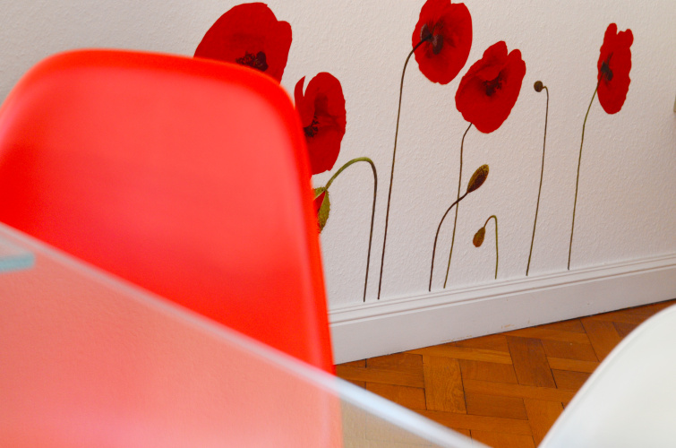 Quatre Chaises Apartments