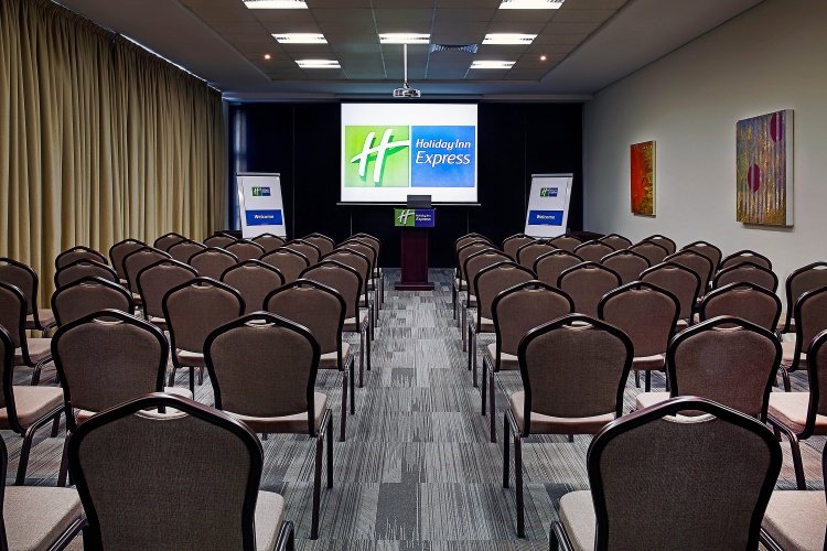 Holiday Inn Express Dubai Internet City photo 10