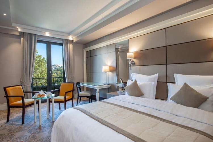 Executive Triple room