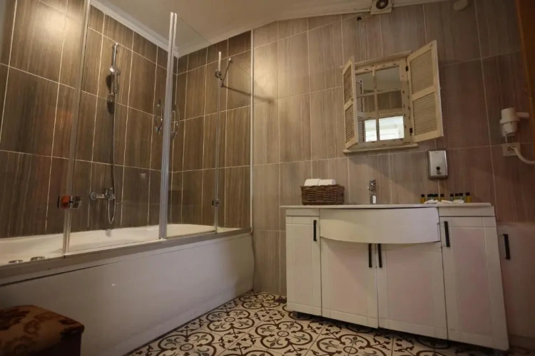 Triple Suite