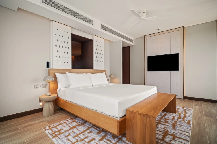2 Bedrooms B2 Deluxe Corner room with balcony