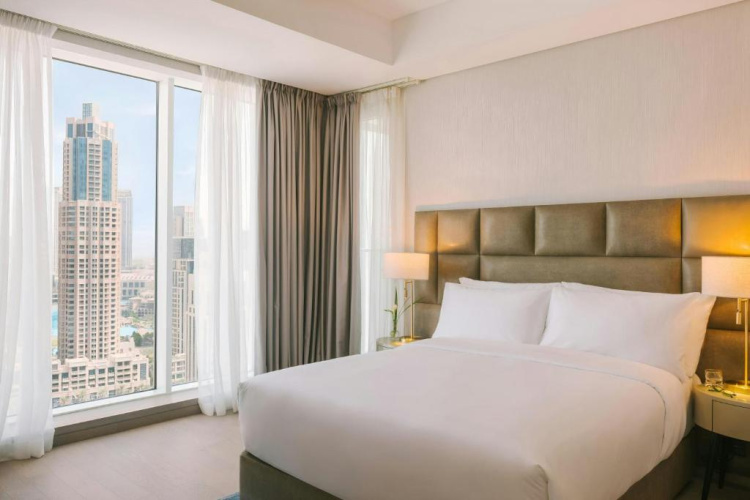 Hotel Aura Suites Downtown