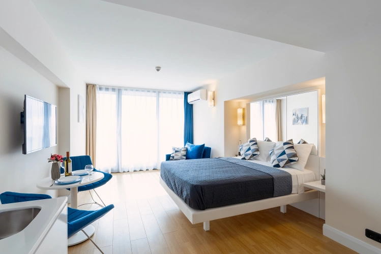 Superior Triple room with balcony