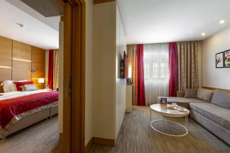 Deluxe Triple Suite with sea view