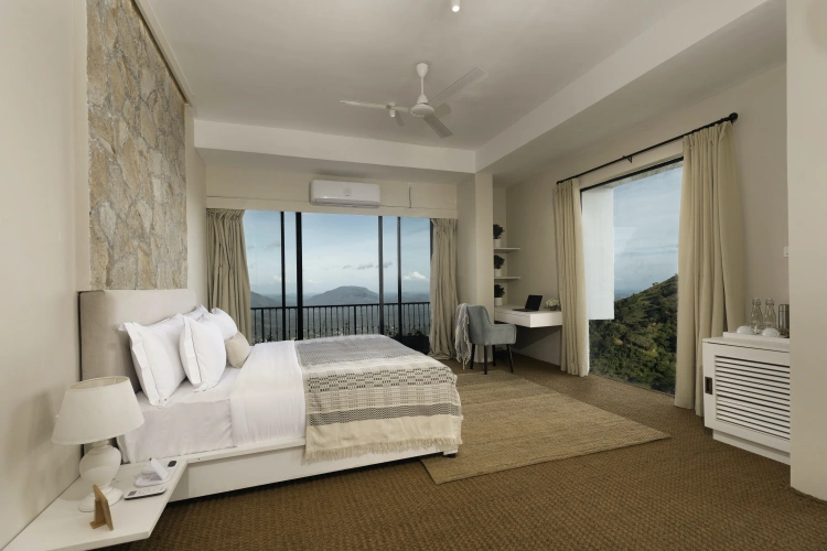 Suite with balcony