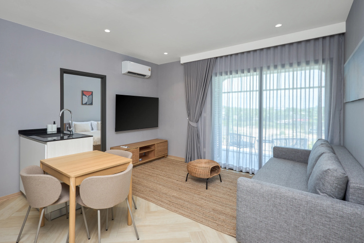 Title Legendary 2 Bedrooms E510 Apartments