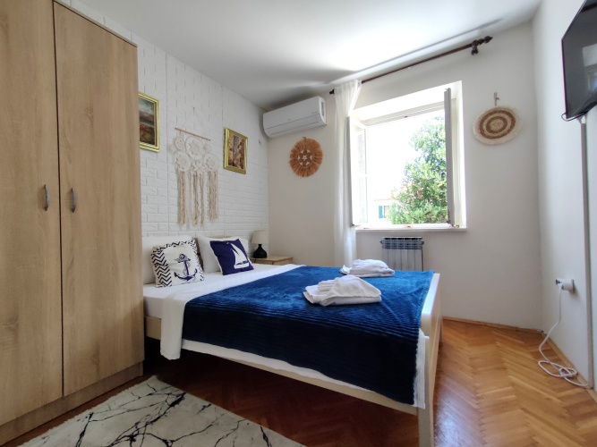 Standard Double room with view