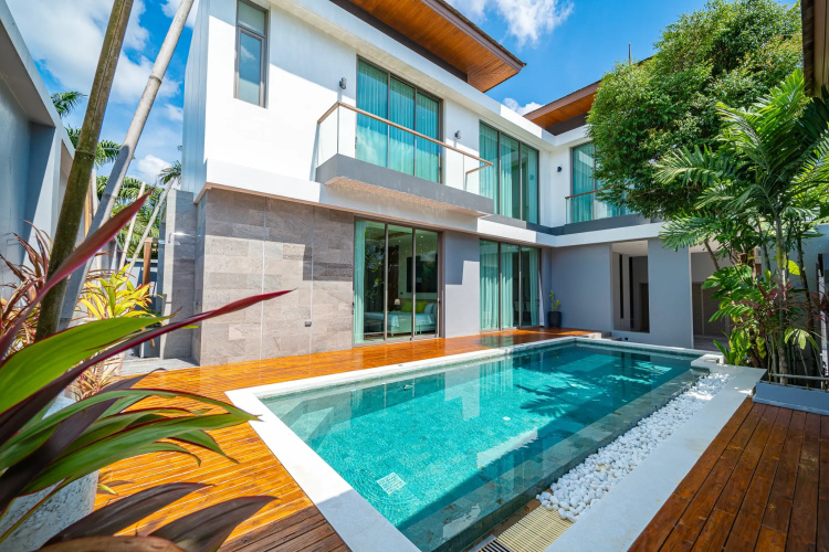 Teak 5 Bed Luxurious Pool 117 Villa