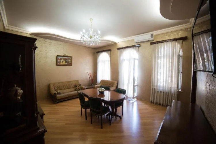 Era's Apartments