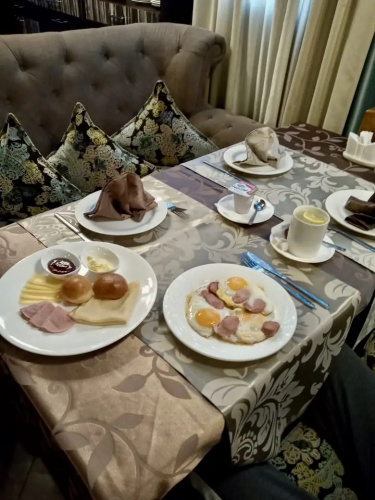 Tarlan Hotel