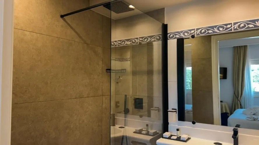 Triple Suite with balcony and with partial sea view