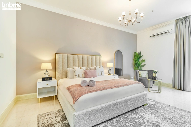 2 Bedrooms Apartment