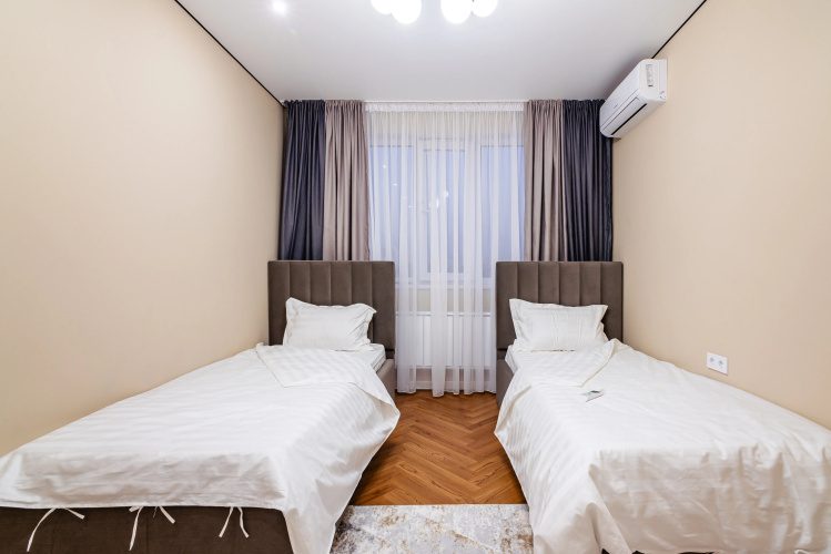 Akvarel Flat