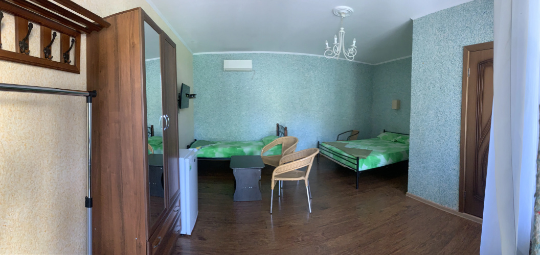 7 Palm Apartments