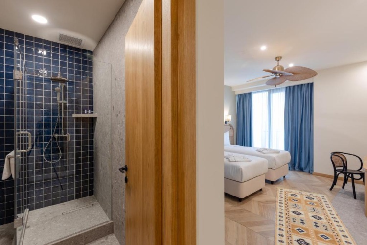 Superior Double room with balcony and with view