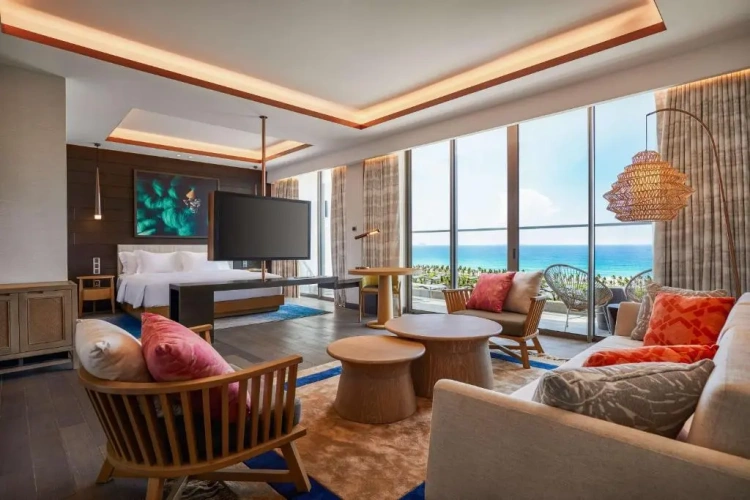 With Club Lounge Double Junior Suite with balcony and Sea View