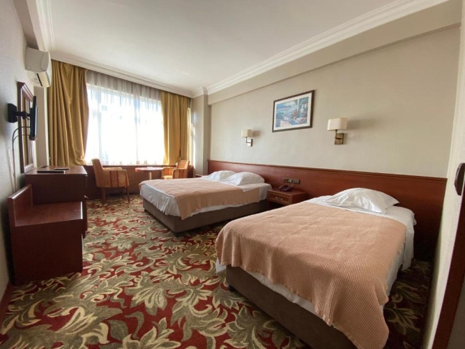 Triple room
