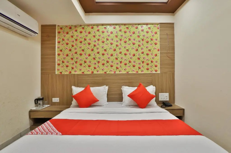 Shree Krishna Palace Hotel
