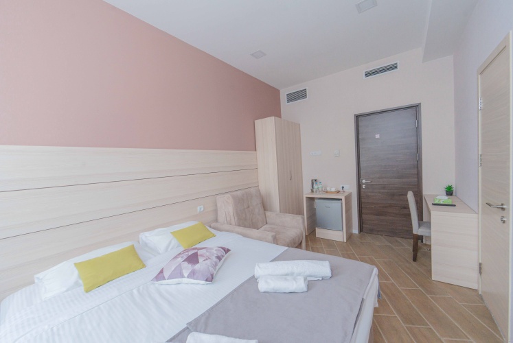 Superior Twin room with city view