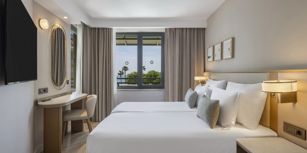Double Junior Suite with balcony and with sea view