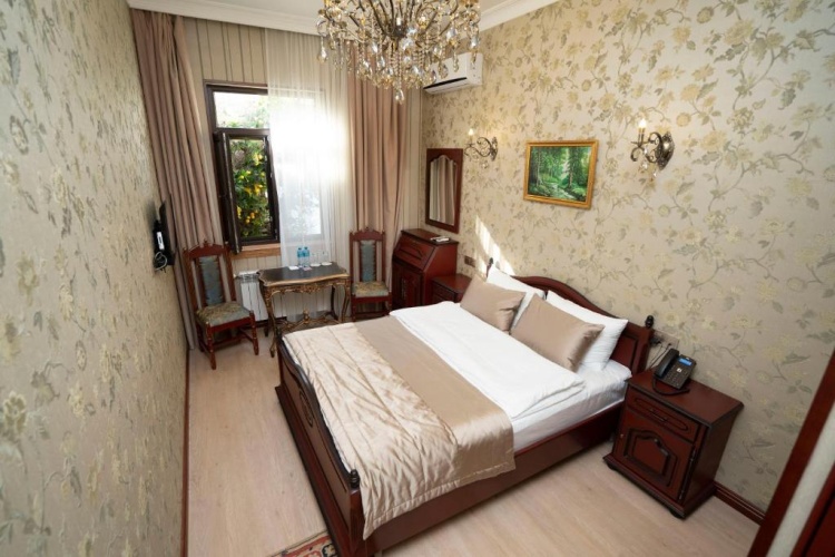 Standard Double room with view