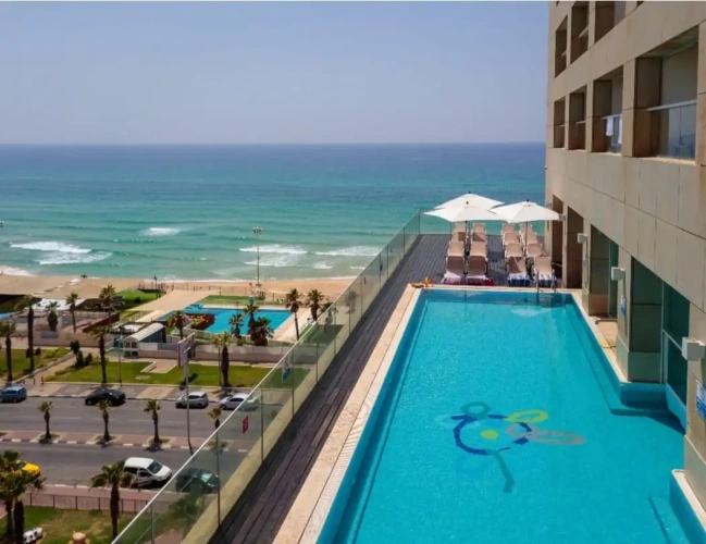 2 Bedrooms Apartment with balcony and with view