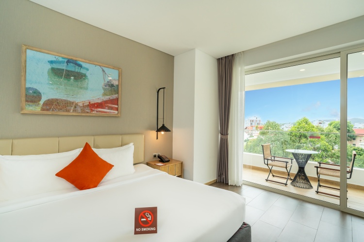 Premium Double room with city view