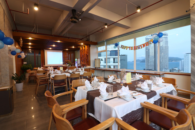 Le's Cham HotelOver view