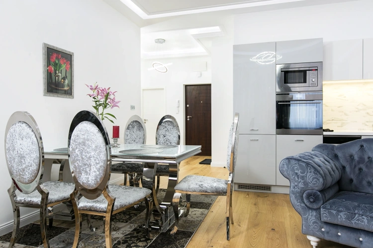 Apartment with balcony