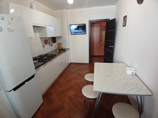 Фотография номера квартиры Апартаменты 2-х комн кв на ул Зубкокой