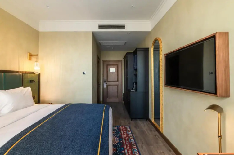 Superior Double room with city view