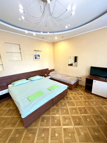 Standard Triple room with city view