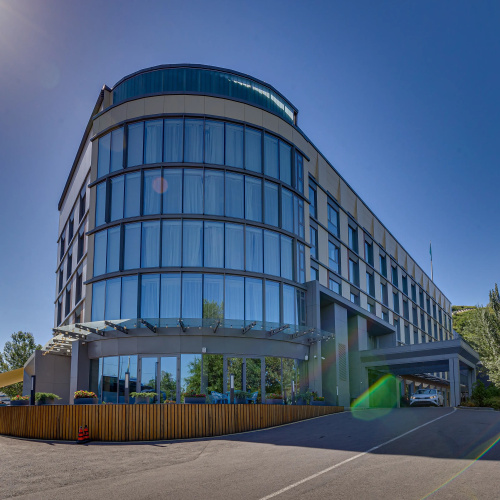 Sadu Hotel