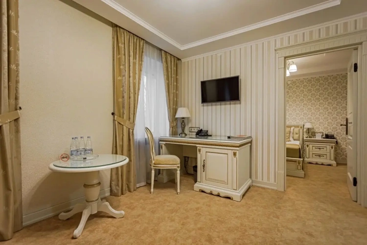 Double Suite