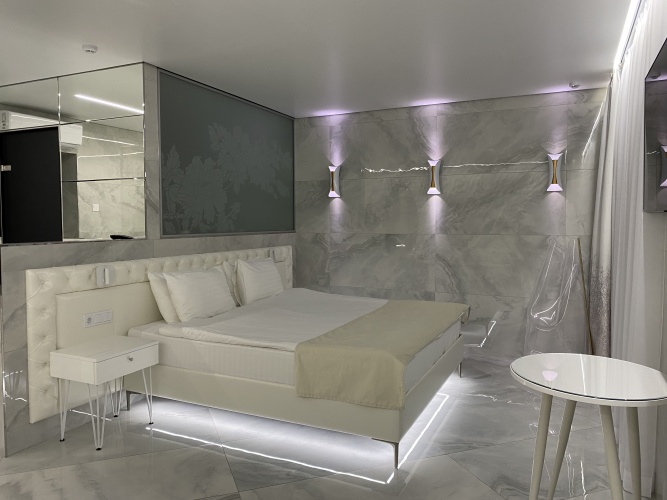 1 Bedroom Double Suite