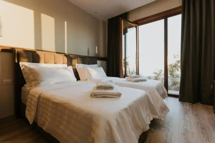 Kroi Hotel