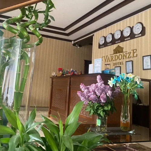 Vardonze Hotel