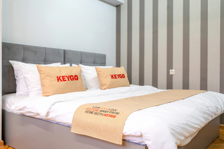 Apartamenty 2br/near Opera/overlooking Yerevan/selfenter/keygo 24