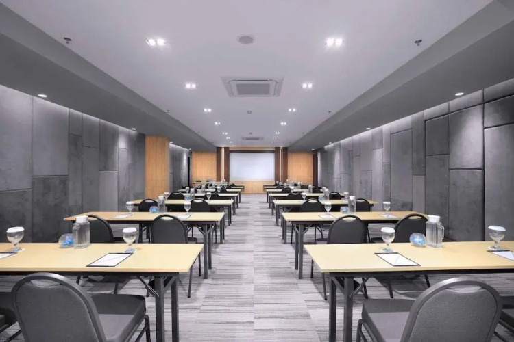 Neo Puri Indah Hotel