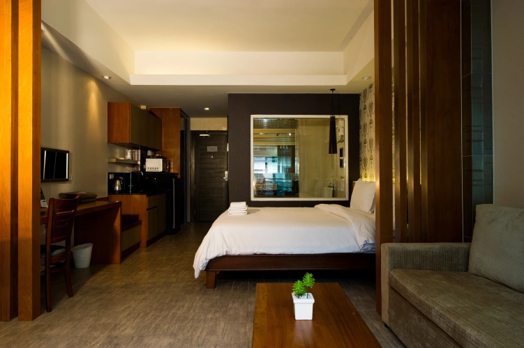 Deluxe Double room with balcony and with city view