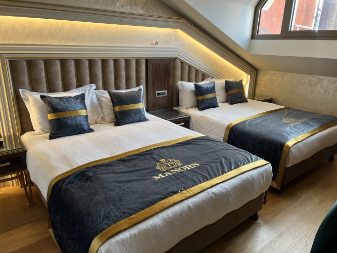 Deluxe Family room