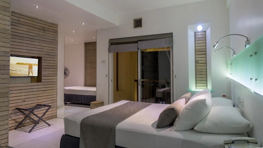 Deluxe Triple room with balcony