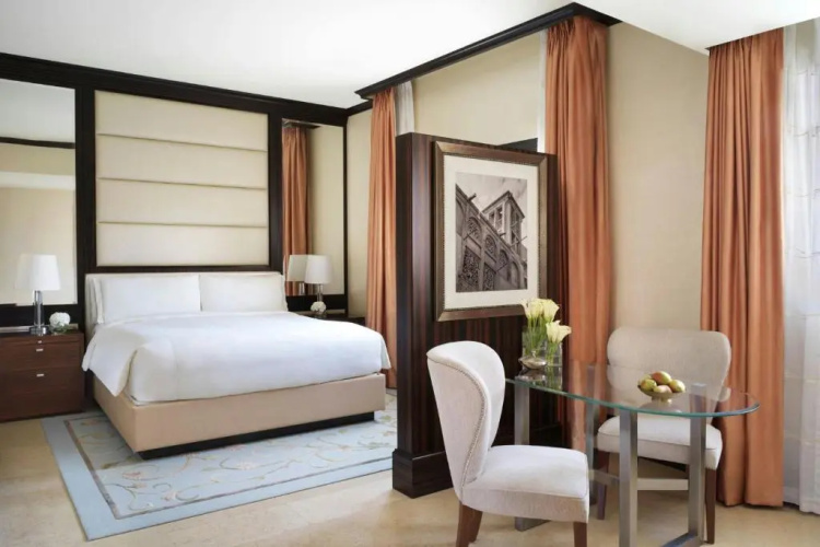 The Ritz-carlton Abu Dhabi, Grand Canal photo 13