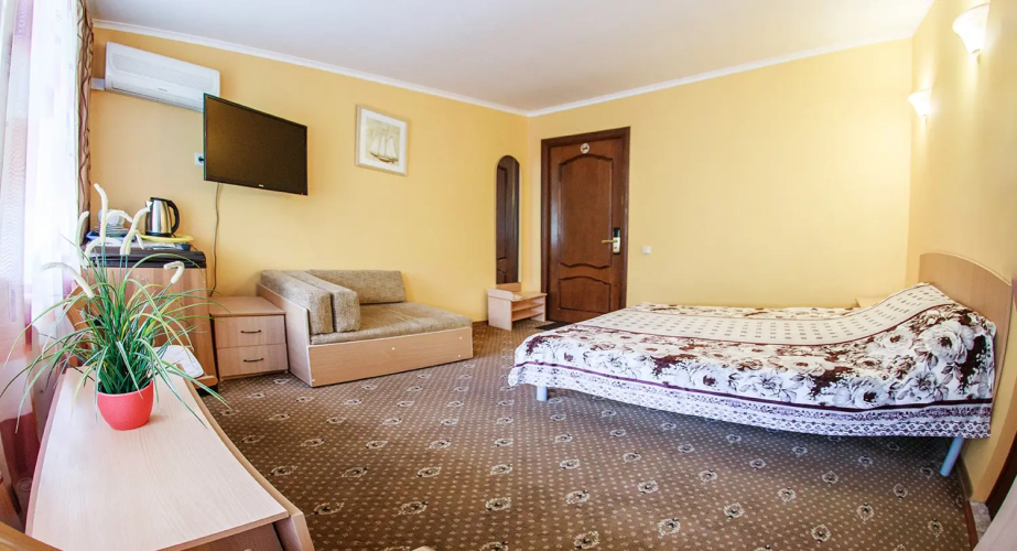 Фотография номера мини отеля Изумрудный